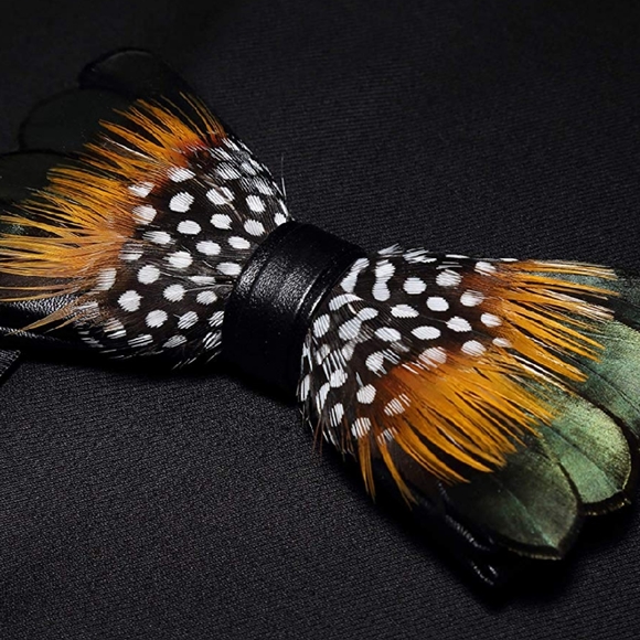 Mens Natural Feather Pre Tied Bow Tie & Lapel Pin - Picture 4 of 4